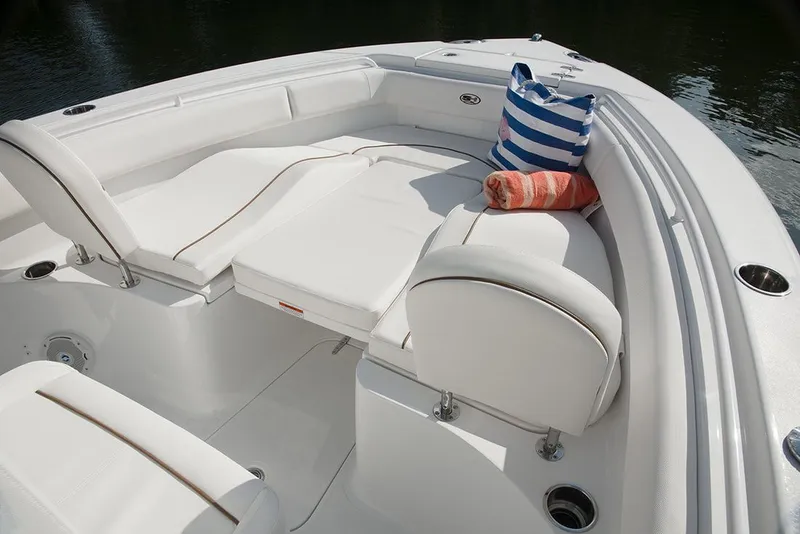 Slide: The Image of Sea Hunt Ultra 255 SE 2027 - 11