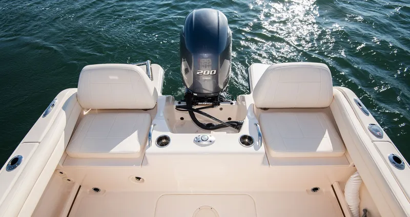 Slide: The Image of Grady-White Fisherman 216 2027 - 13