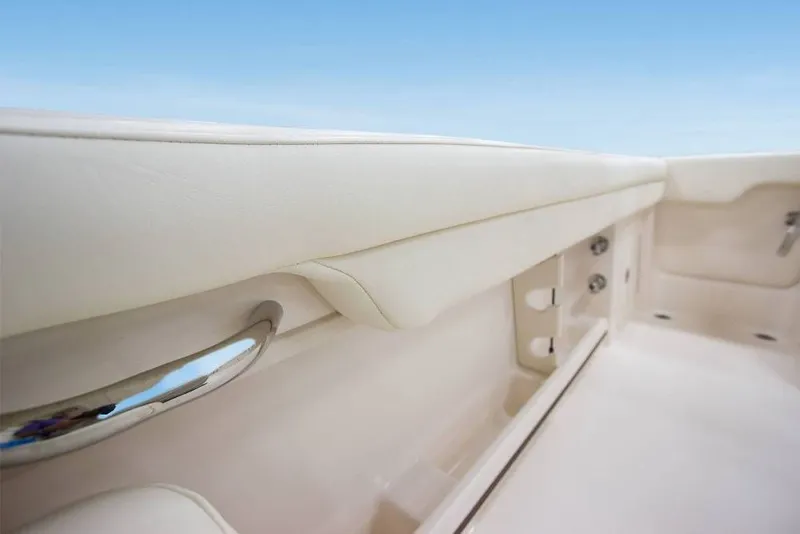 Slide: The Image of Grady-White Freedom 325 2027 - 14