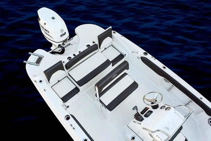 Slide: The Image of Stingray 206 CC 2027 - 4