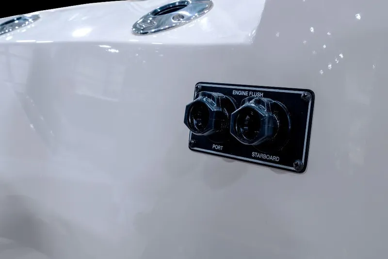 Slide: The Image of Grady-White Freedom 255 2026 - 16