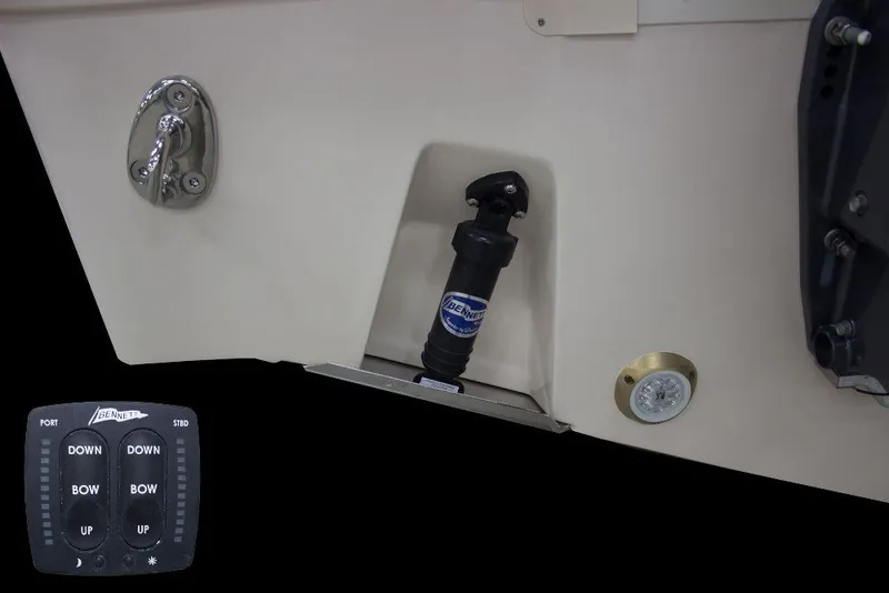 Slide: The Image of Grady-White Freedom 255 2027 - 8