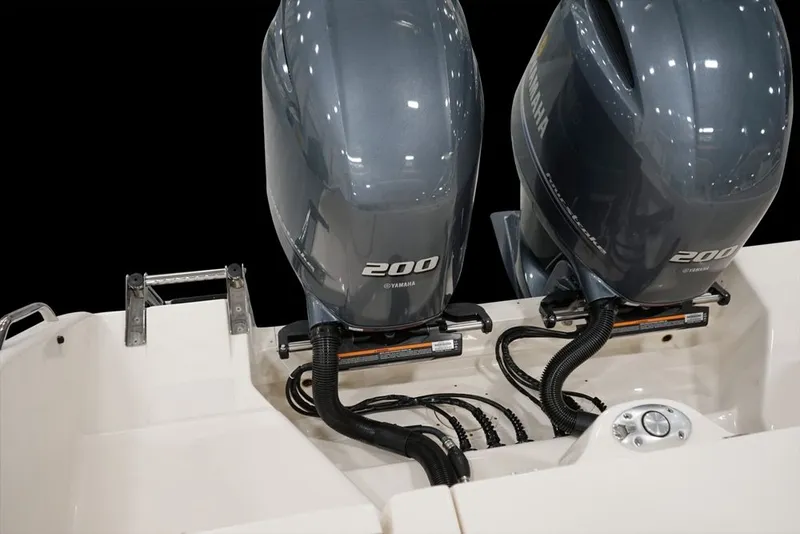 Slide: The Image of Grady-White Freedom 275 2027 - 7