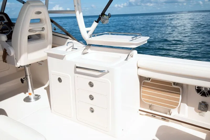 Slide: The Image of Grady-White Freedom 275 2027 - 8