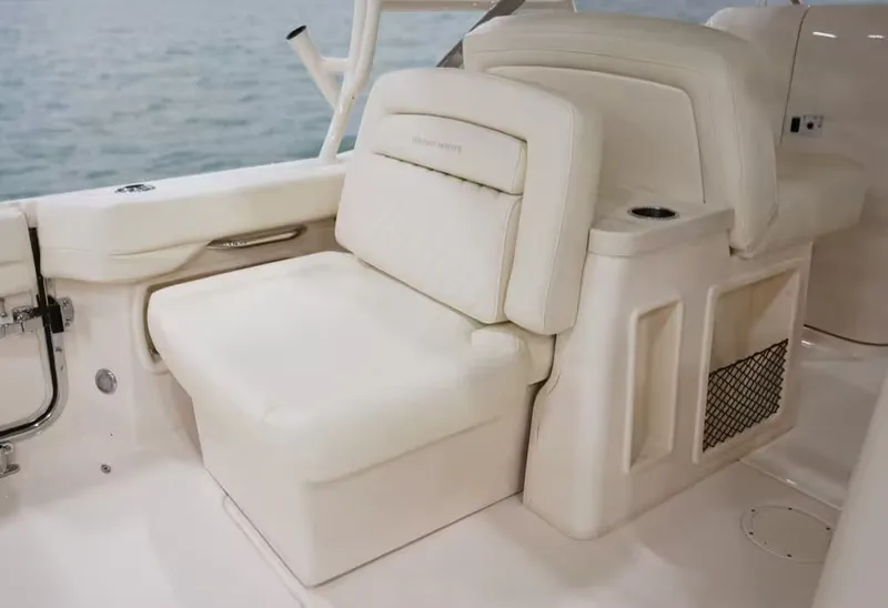 Slide: The Image of Grady-White Freedom 307 2027 - 9