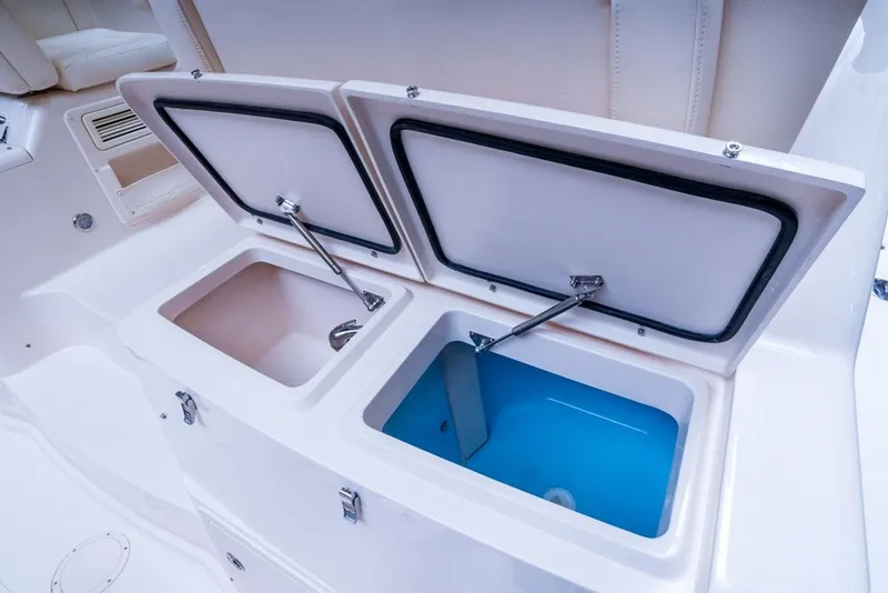 Slide: The Image of Grady-White Express 370 2026 - 13