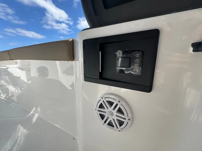 Slide: The Image of Monterey Elite 27 SD 2026 - 4