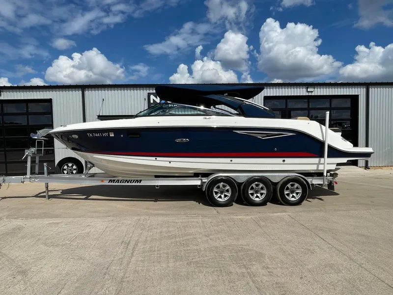 Slide: The Image of Sea Ray SLX 280 2020 - 12