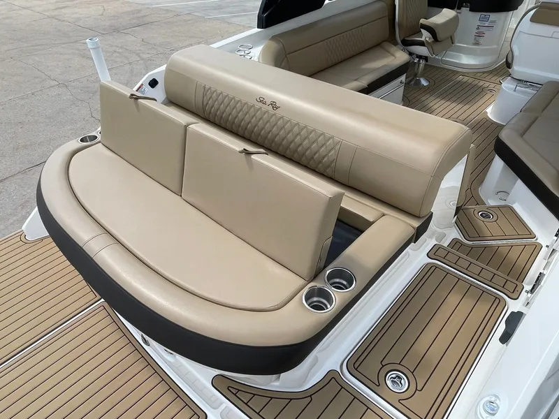 Slide: The Image of Sea Ray SLX 280 2020 - 16