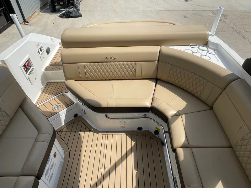 Slide: The Image of Sea Ray SLX 280 2020 - 19