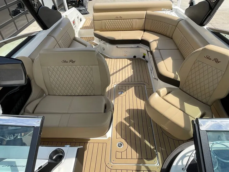 Slide: The Image of Sea Ray SLX 280 2020 - 20