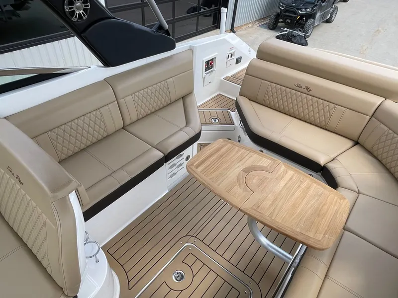 Slide: The Image of Sea Ray SLX 280 2020 - 25