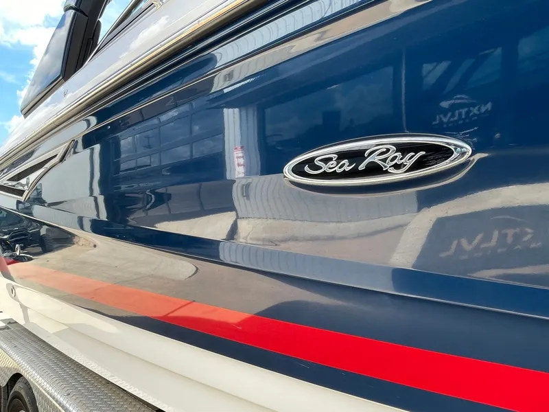 Slide: The Image of Sea Ray SLX 280 2020 - 4