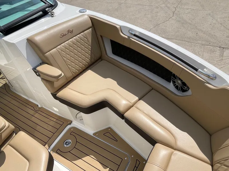 Slide: The Image of Sea Ray SLX 280 2020 - 47