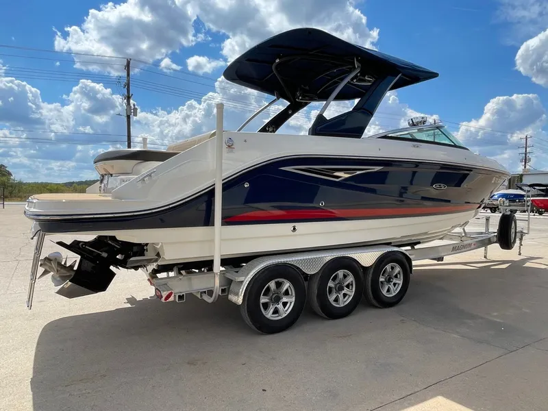 Slide: The Image of Sea Ray SLX 280 2020 - 5