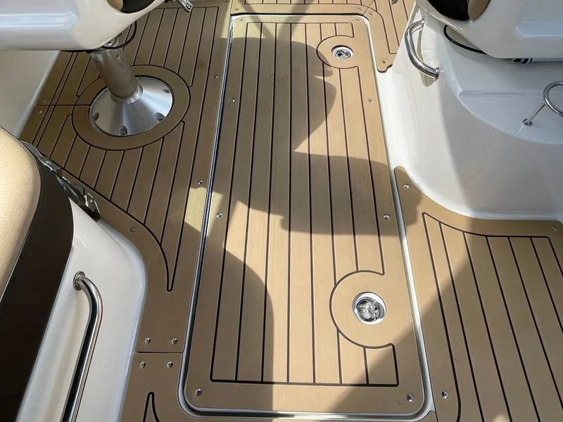 Slide: The Image of Sea Ray SLX 280 2020 - 52