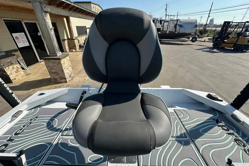 Slide: The Image of 2026 Xpress SW20B boat seat with modern design in outdoor setting. - 19