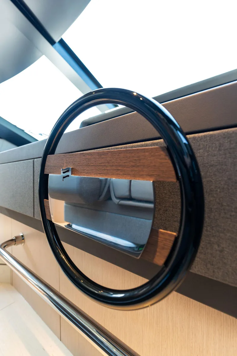 Slide: The Image of Ferretti 780 2023 - 55