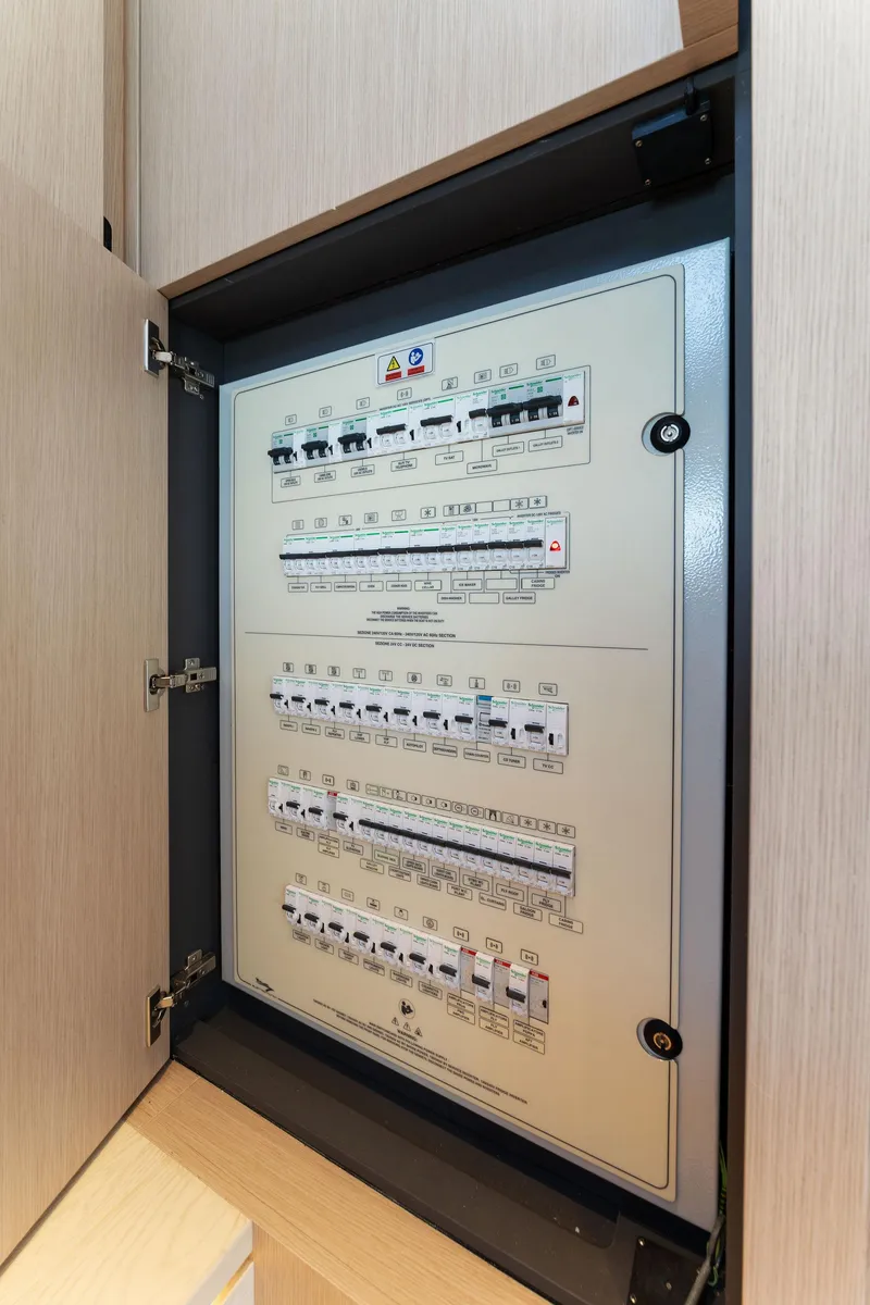 Slide: The Image of Ferretti 780 2023 - 57