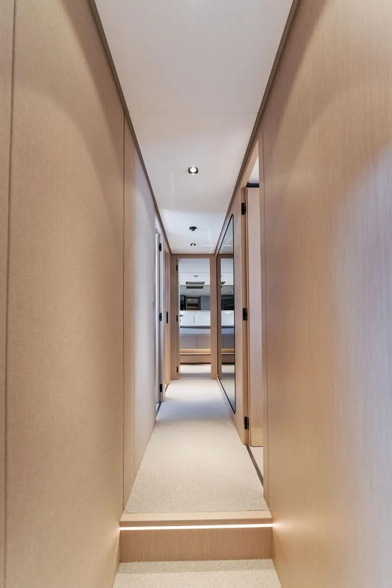 Slide: The Image of Ferretti 780 2023 - 59