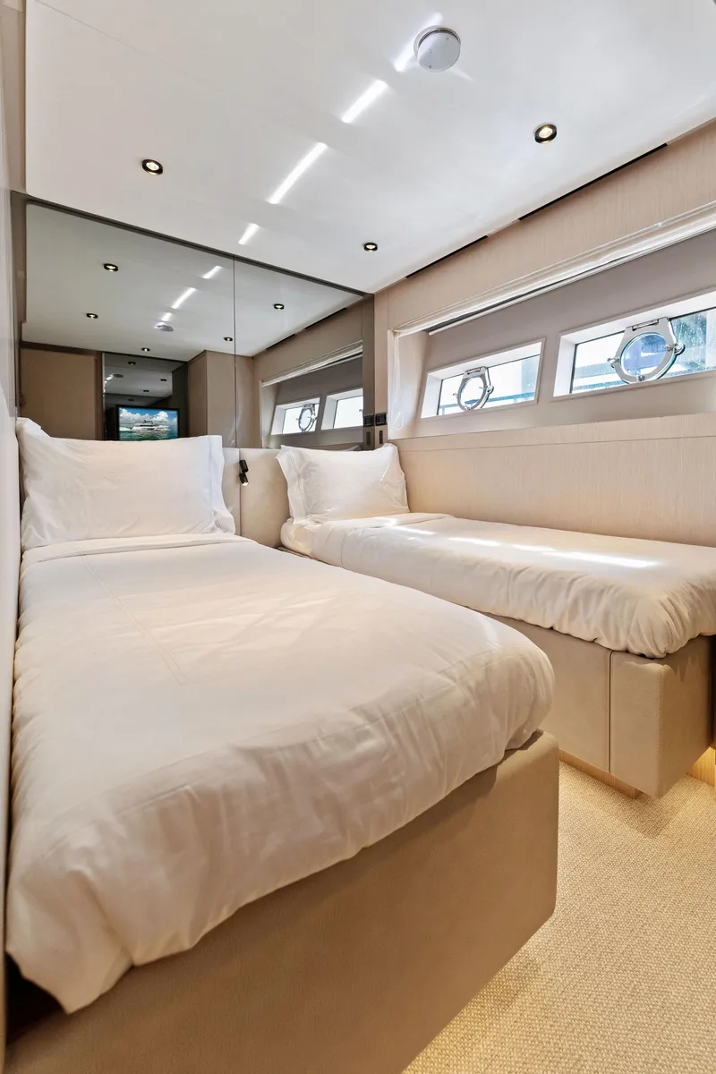 Slide: The Image of Ferretti 780 2023 - 74