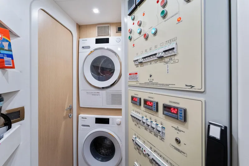 Slide: The Image of Ferretti Yachts 780 2023 - 92