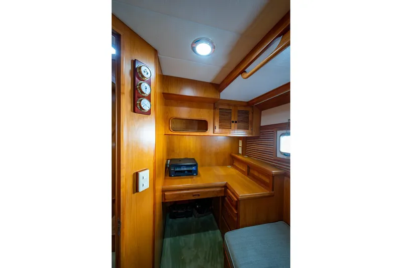 Slide: The Image of Port office/guest cabin desk - 25