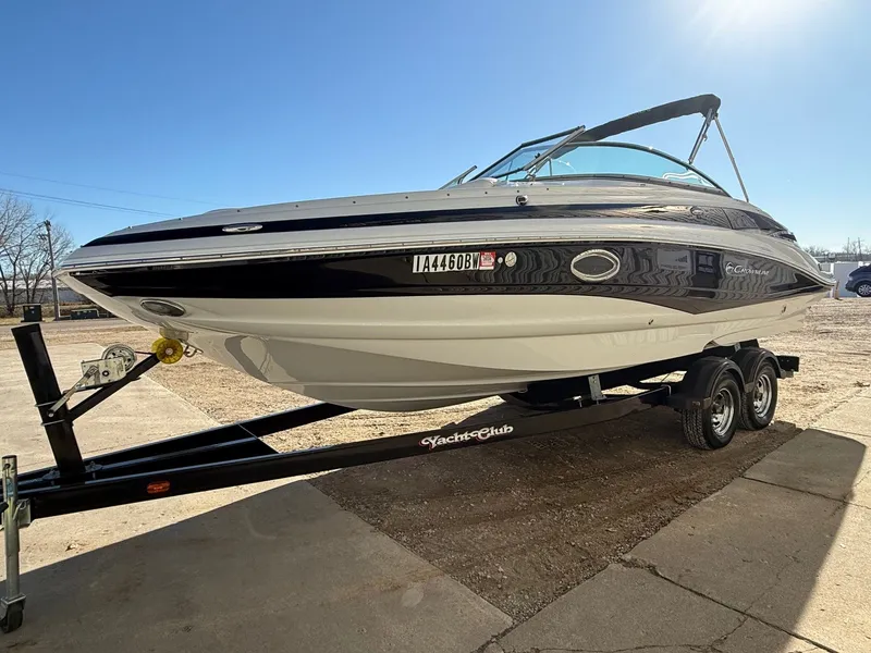 Slide: The Image of Crownline Boats Eclipse E4 2013 - 2