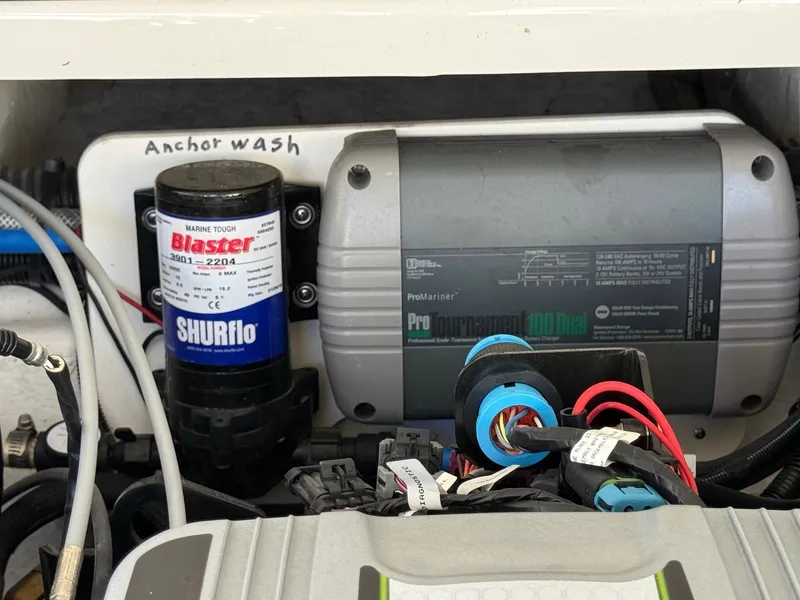 Slide: The Image of Crownline Boats Eclipse E4 2013 - 28