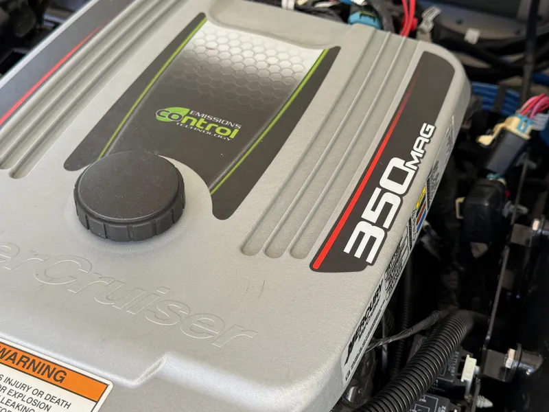 Slide: The Image of Crownline Boats Eclipse E4 2013 - 29