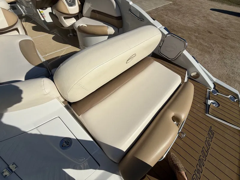 Slide: The Image of Crownline Boats Eclipse E4 2013 - 35