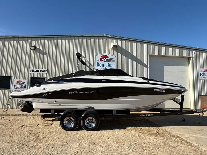 Slide: The Image of Crownline Boats Eclipse E4 2013 - 38
