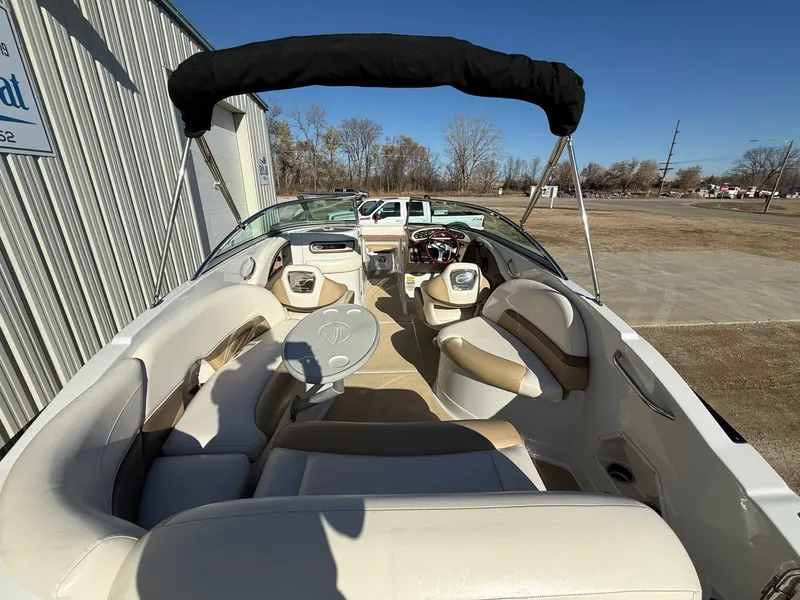 Slide: The Image of Crownline Boats Eclipse E4 2013 - 7