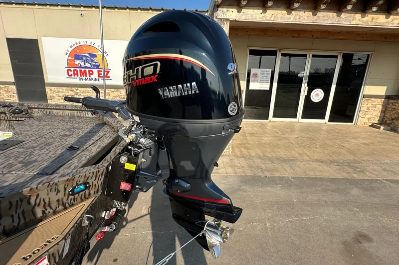 Slide: The Image of 2026 Xpress X18DB boat with Yamaha VMAX outboard motor at Camp EZ RV-Marine. - 6