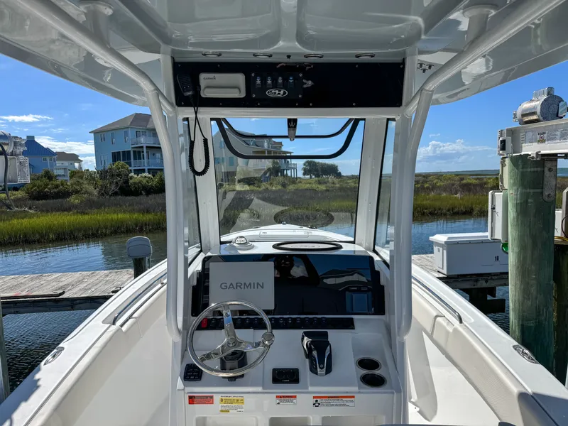 Slide: The Image of Sea Hunt Ultra 239 SE 2023 - 15