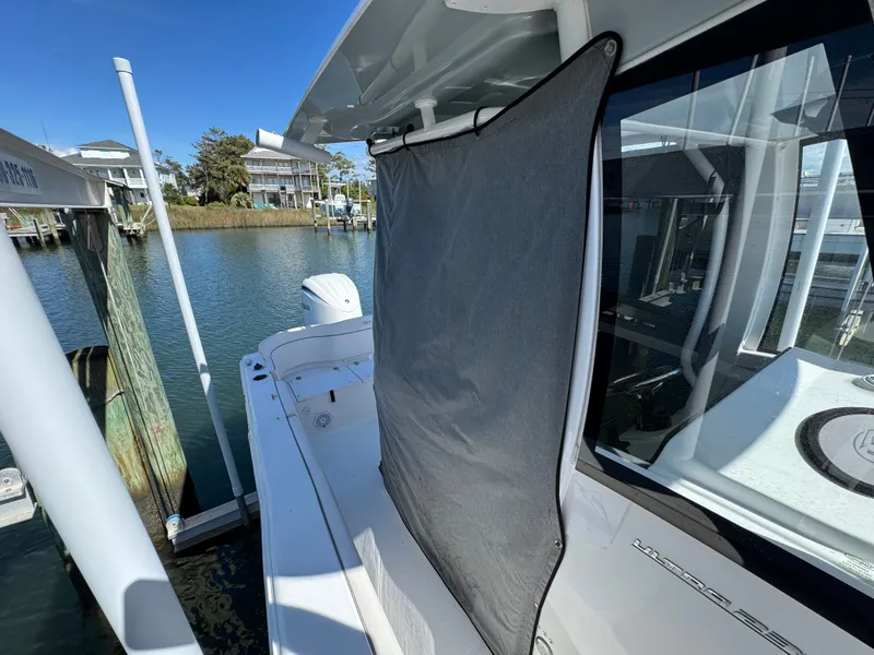 Slide: The Image of Sea Hunt Ultra 239 SE 2023 - 41