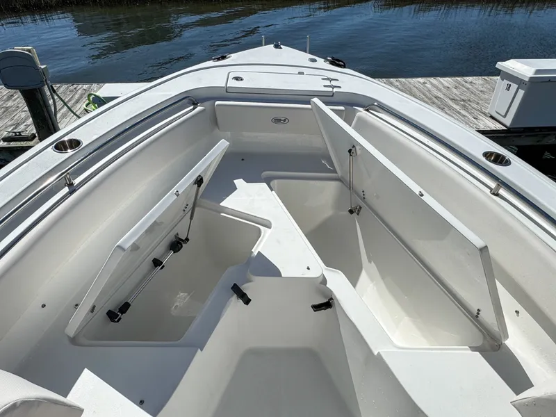 Slide: The Image of Sea Hunt Ultra 239 SE 2023 - 8