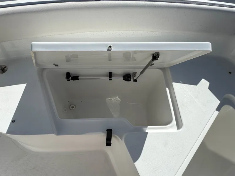 Slide: The Image of Sea Hunt Ultra 239 SE 2023 - 9