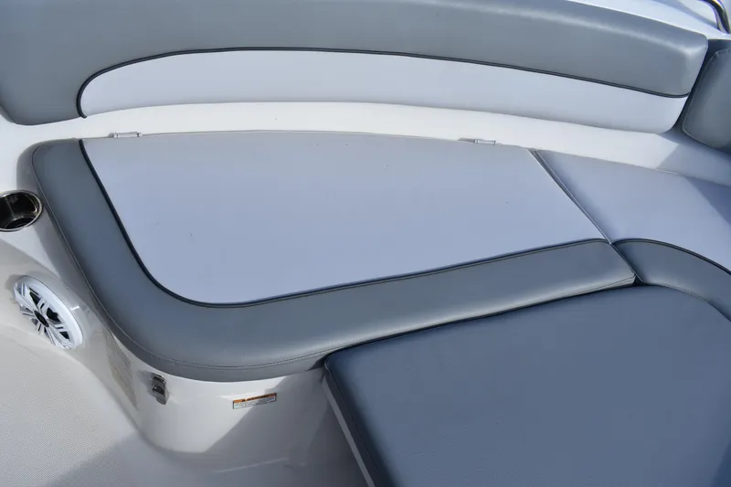 Slide: The Image of Hatch on 2022 NauticStar 2602 Legacy boat, featuring secure latch and hinges. - 23