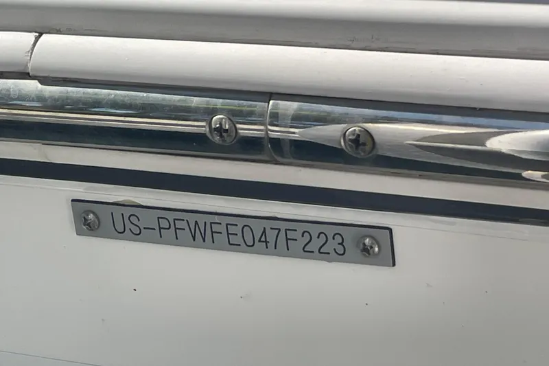 Slide: The Image of 2023 Four Winns HD5 OB boat identification plate with serial number. - 22