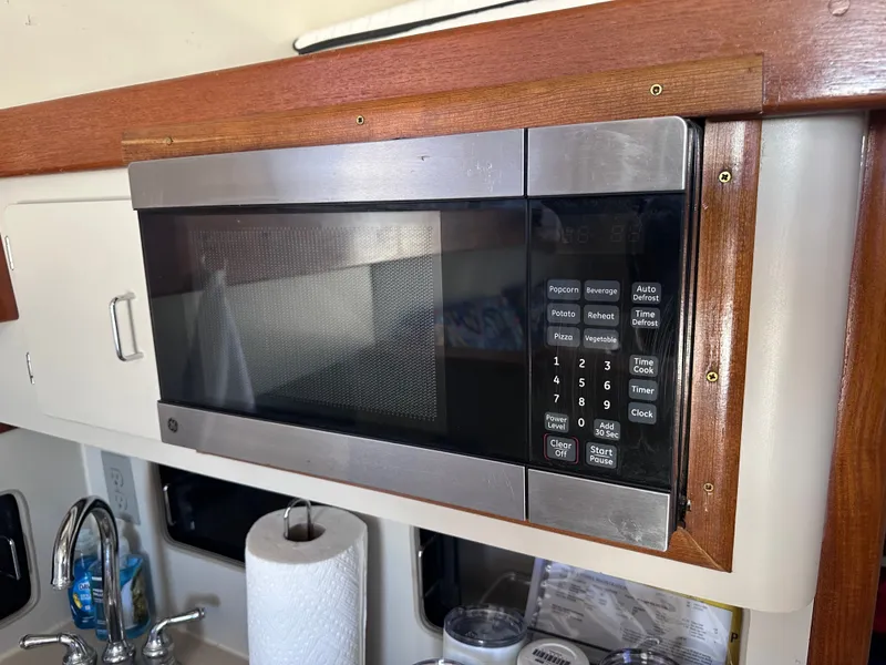 Slide: The Image of Luhrs 342 Sport Fisher 1990 - 16