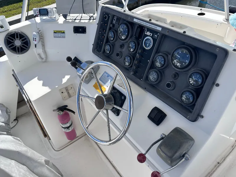 Slide: The Image of Luhrs 342 Sport Fisher 1990 - 18