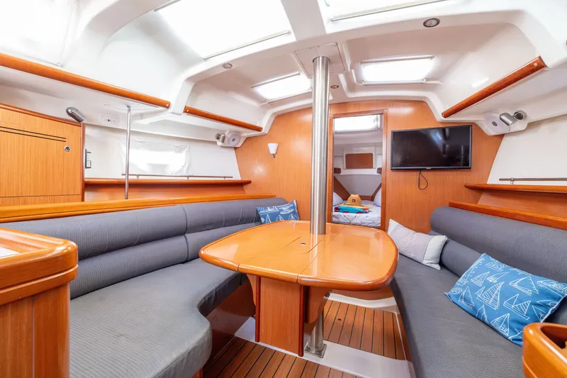 Slide: The Image of Beneteau Oceanis Clipper 343 2008 - 26