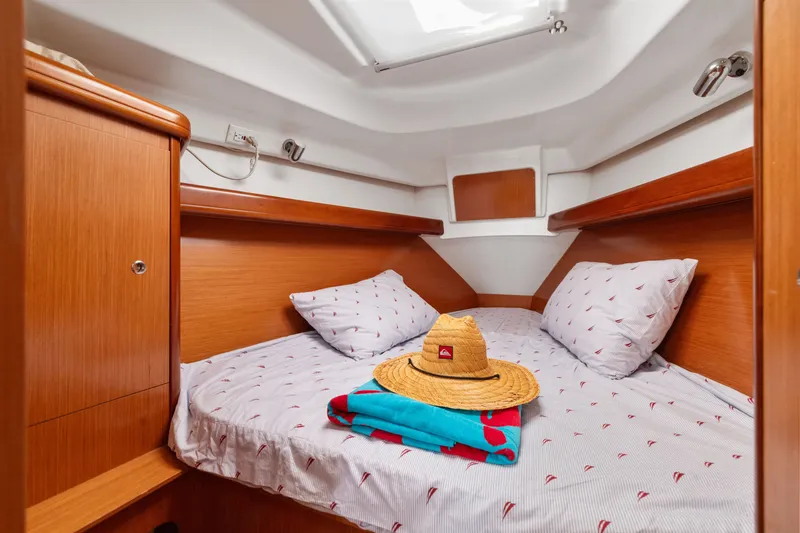 Slide: The Image of Beneteau Oceanis Clipper 343 2008 - 31