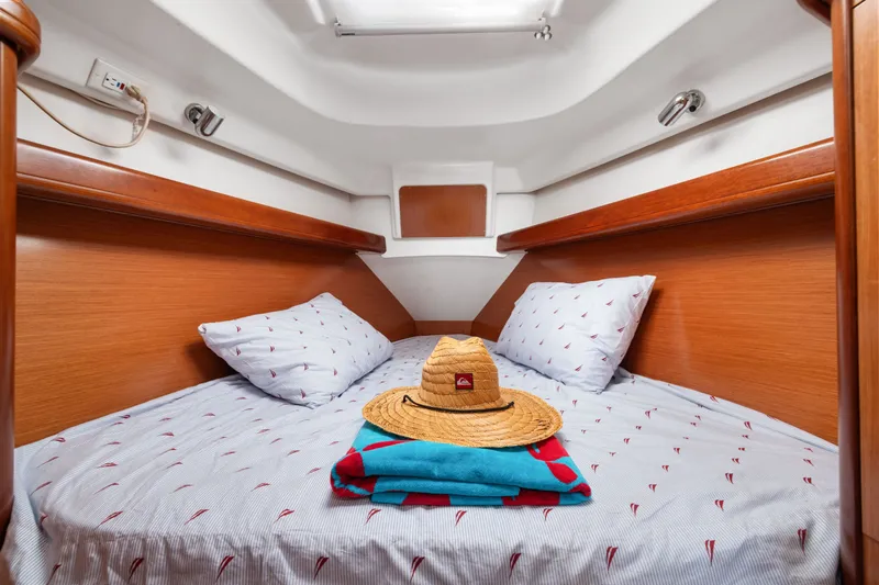 Slide: The Image of Beneteau Oceanis Clipper 343 2008 - 32