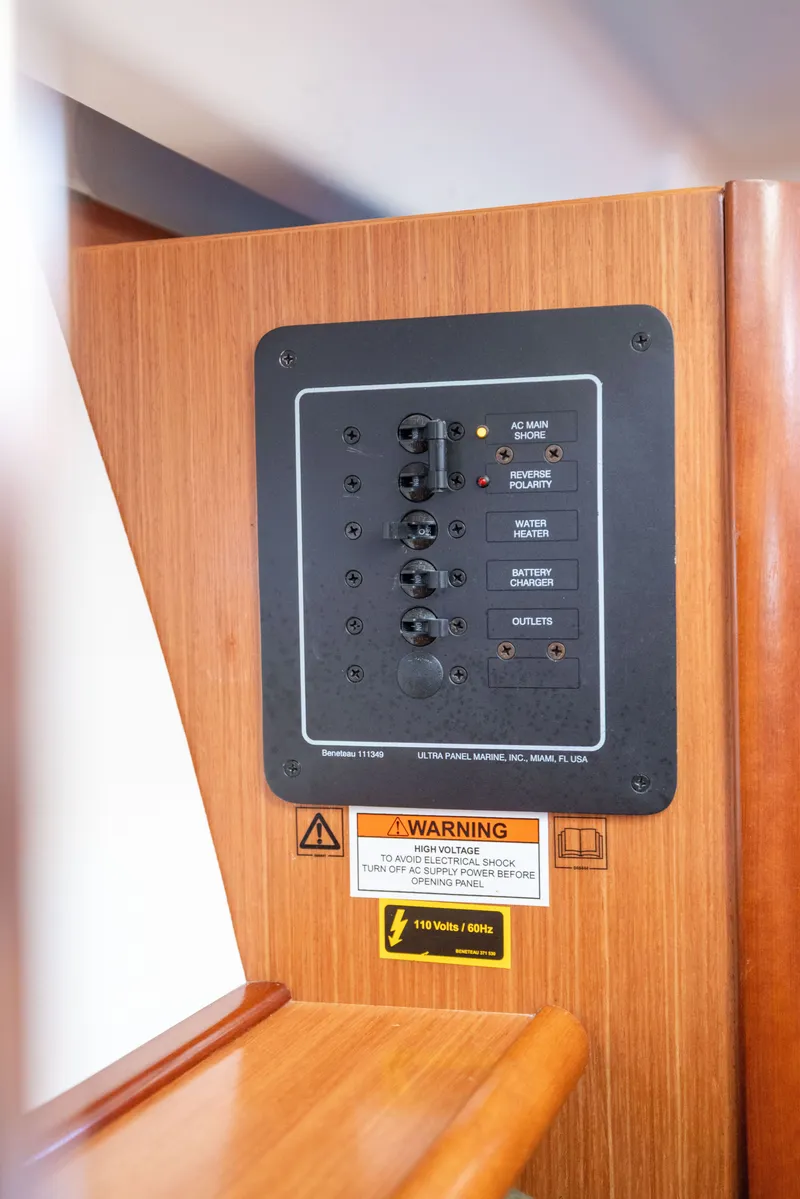 Slide: The Image of Beneteau Oceanis Clipper 343 2008 - 42