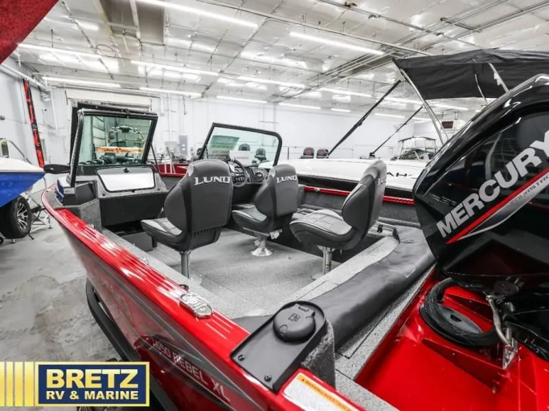 Slide: The Image of Rebel XL 1650 Sport 2026 - 18