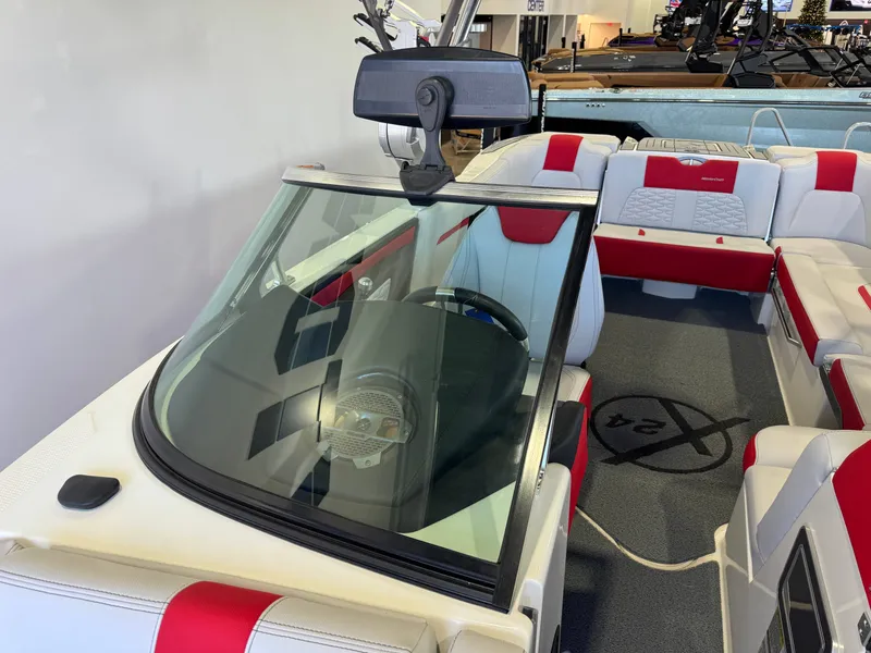 Slide: The Image of MasterCraft X24 2021 - 19