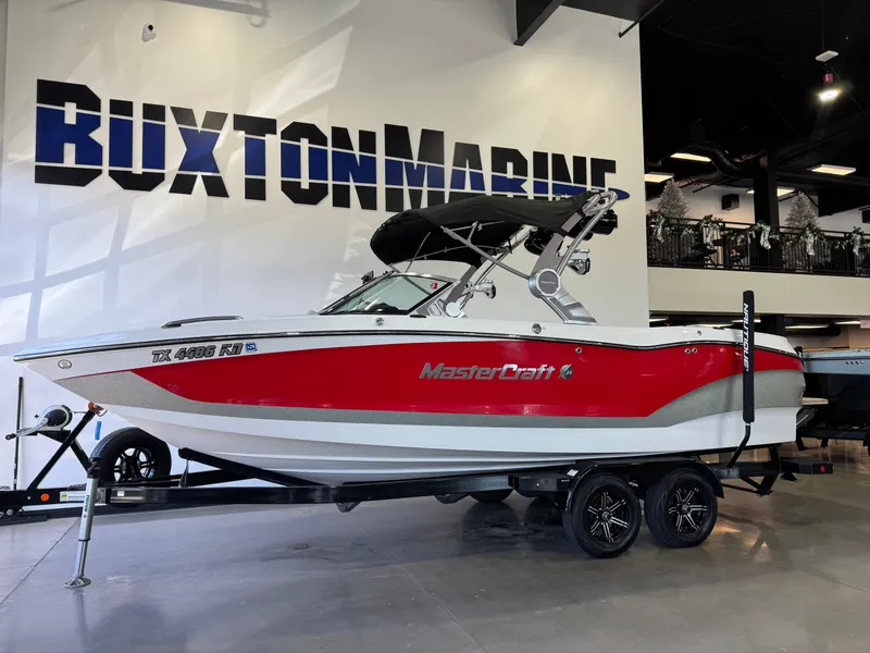 Slide: The Image of MasterCraft X24 2021 - 3