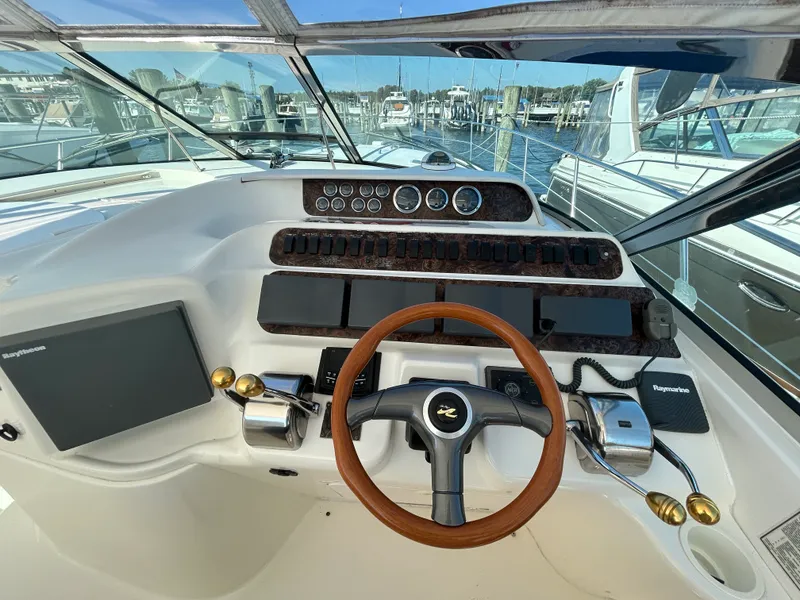 Slide: The Image of Sea Ray 400 SUNDANCER 1998 - 19